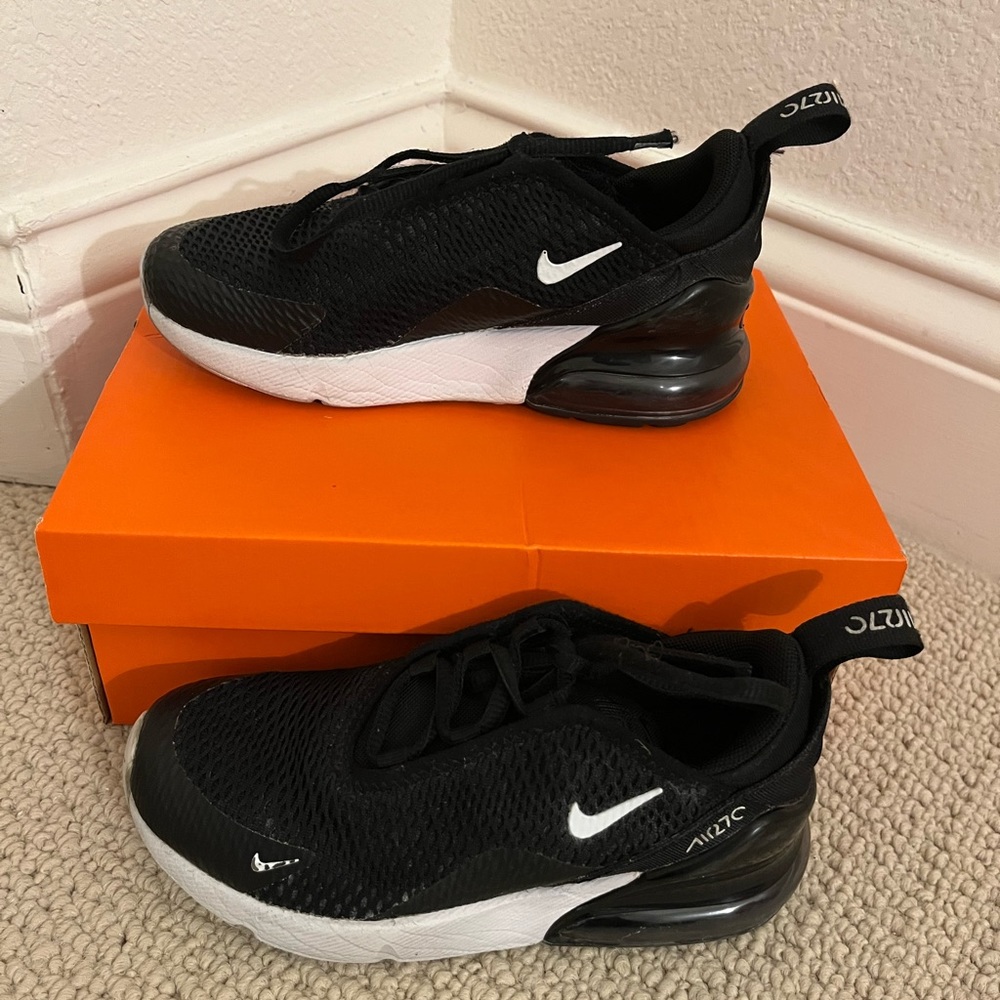 BLACK AIR MAX